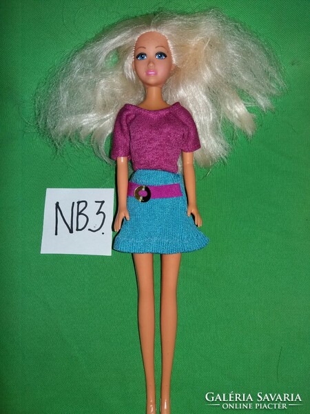 Gyönyörű dús hajú Barbie jellegű baba a képek szerint NB 3