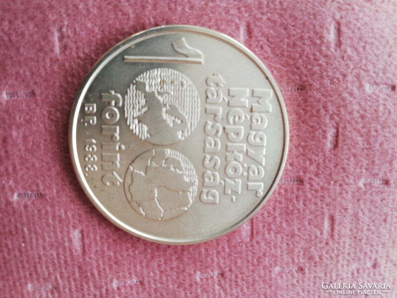 100 HUF coin commemorating the footballer in 1988