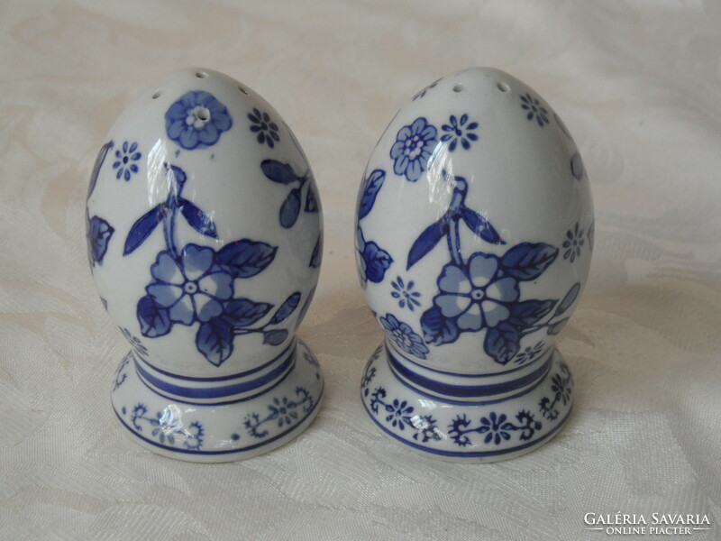 Egg-shaped porcelain spice holder with blue pattern (2 pcs.)