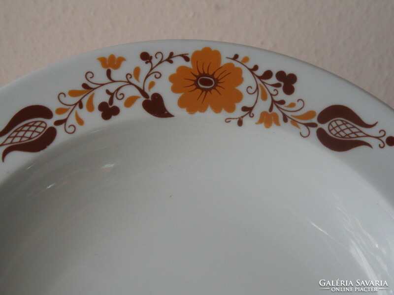 Panni Lowland porcelain deep plate