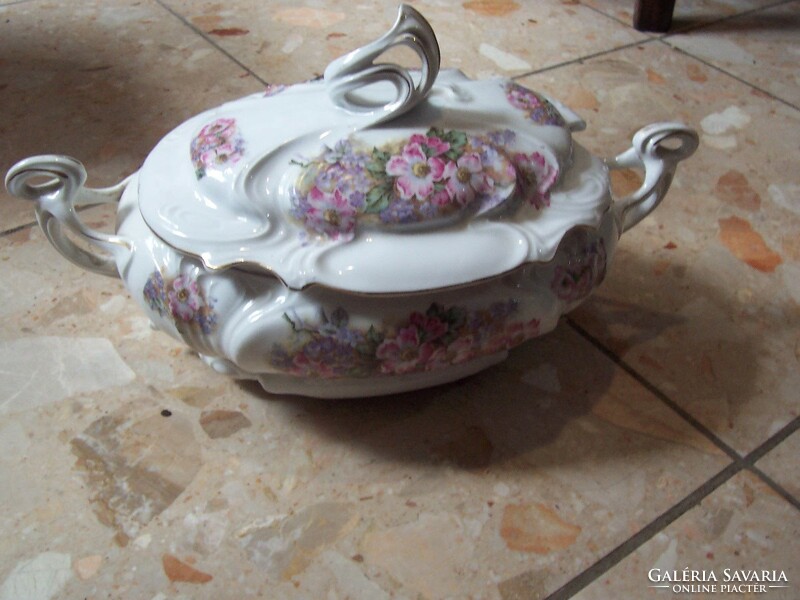 Art Nouveau soup bowl with 2 human (shape) ears, a rarity