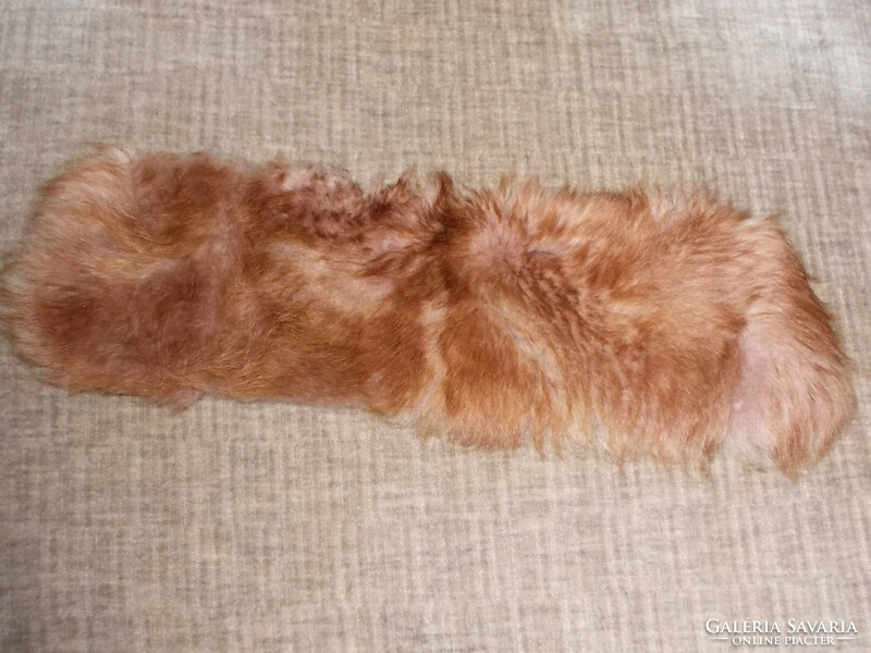 Real fur collar. 44X 25 cm