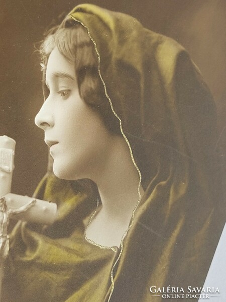 Régi képeslap fotó levelezőlap hölgy kereszttel