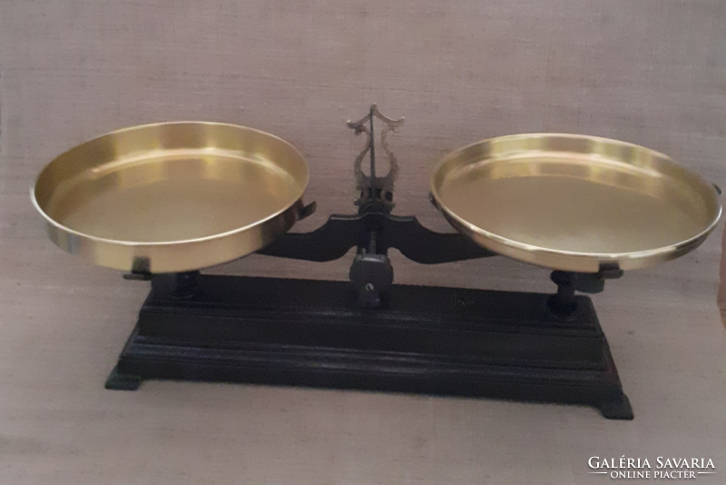Old rare Victorian 5kg household kitchen scale with brass plate
