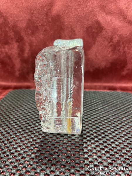 Single strand glass vase