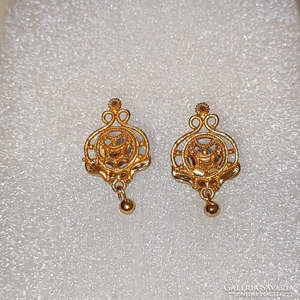 I was on sale! Indian luster gold-plated earrings