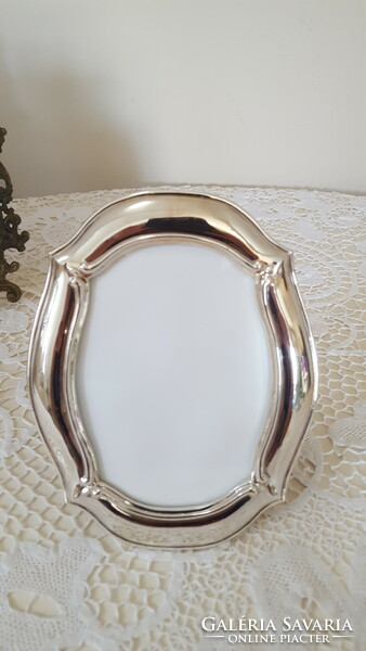 Beautiful silver-plated metal table picture frame