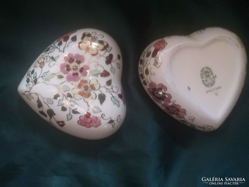 Zsolnay butterfly, large, heart-shaped, porcelain bonbonier