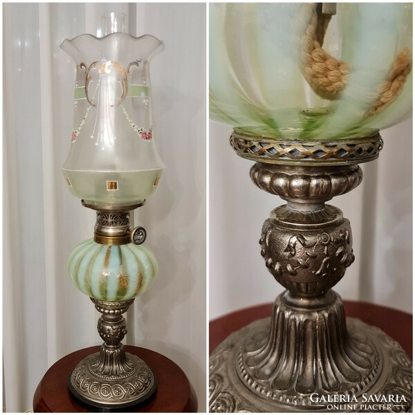 Ritka, gyönyörű petróleumlámpa muránói üveggel