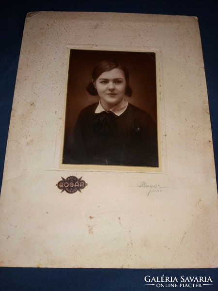 Antik 1931 DEDIKÁLT( Bogár által) fotó leány portré BOGÁR fotó műhelyéből Orosháza a képek szerint