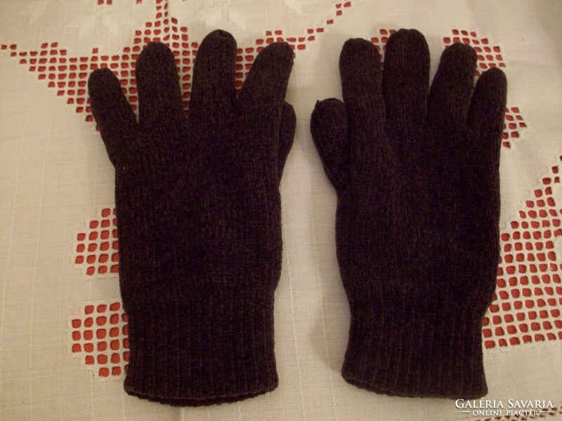 Xenilia women's lined knitted gloves