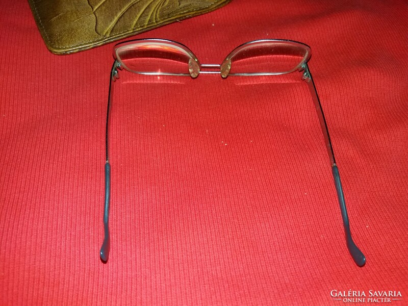 Old stable glass lens metal framed craftsman leather case approx. Reading glasses 2 in good condition