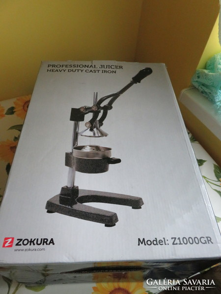 Zokura - szürke; citrusféle és gránátalma kézi facsaró