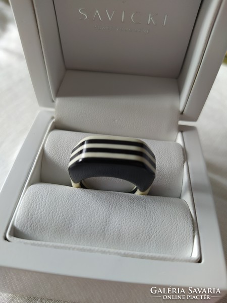Vintage lucite black and white striped ring