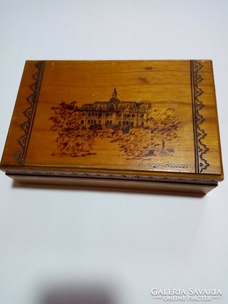 Wooden box for cigarettes