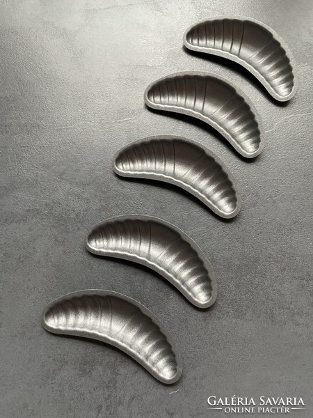 5 db fém sütemény sütőforma, csoki öntőforma, - Kifli