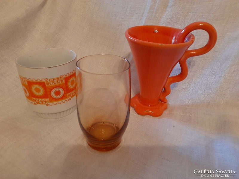 Zsolnay bögre, színátmenetes pohár és narancs díszbögre együtt