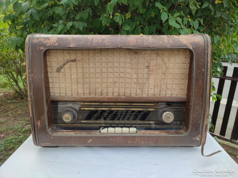 Hunting cartridge factory r846 triumph old radio