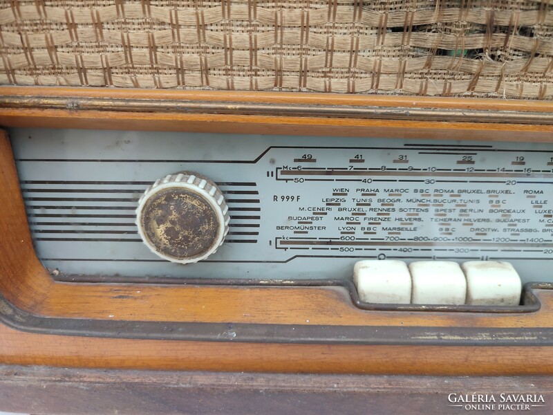 Hunting cartridge factory r 999 f old radio