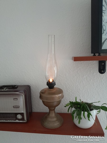 Asztali petróleum lámpa