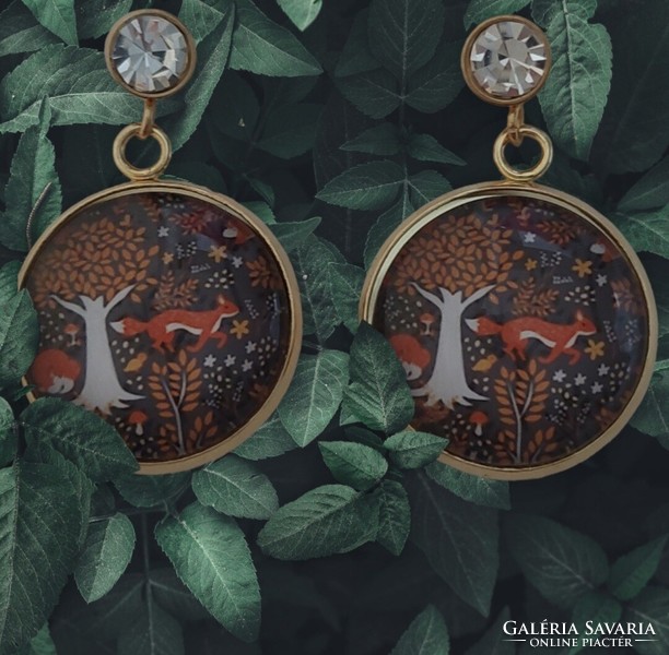 Earrings with stones and foxes