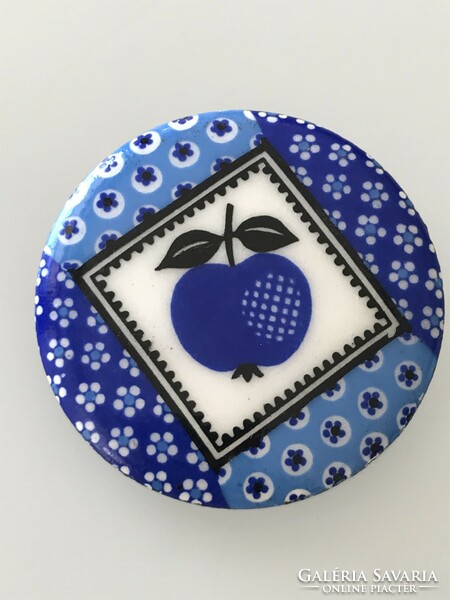 Michaela frey brooch with apple and flower pattern, 4 cm diameter