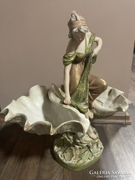 Royal Dux porcelán asztalközép hatalmas 41cm hölgy kagylókkal 1091 c1920