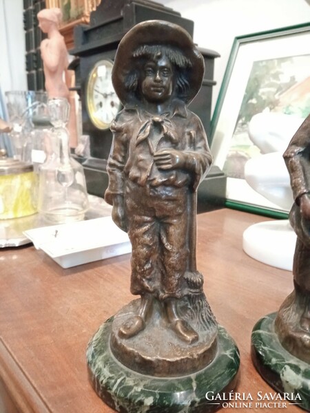 Pair of bronze figures - size 18 cm
