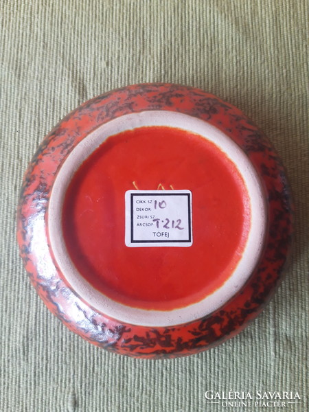 Red pond head ceramic ashtray