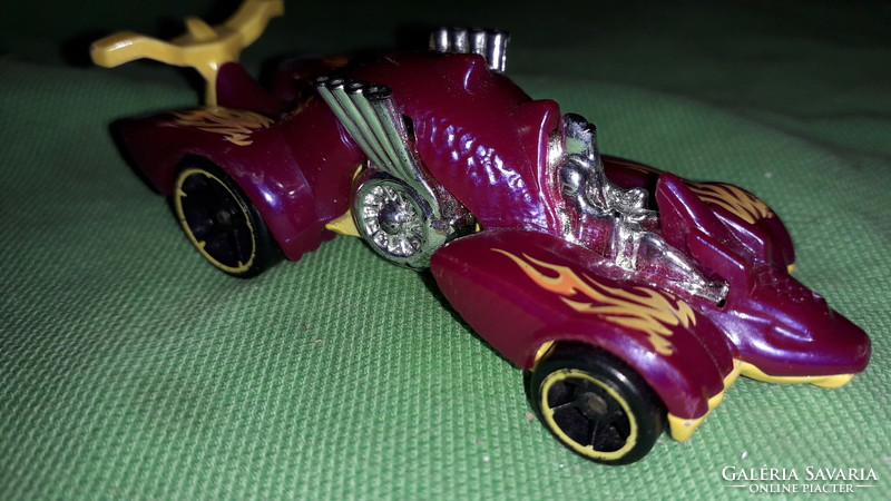2013. Mattel - hot wheels - knight draggin - 1:64 metal car as shown in the pictures