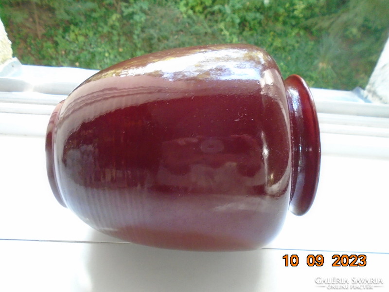 Handmade Chinese vase with oxblood glaze