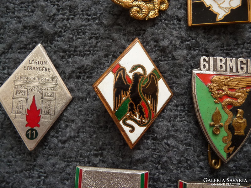 Régi francia légiós alakulat jelvények 19 db zománcos francia idegenlégiós jelvény gyűjtemény egyben