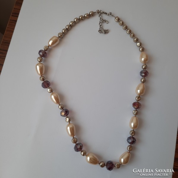 Bizzu pearl necklaces
