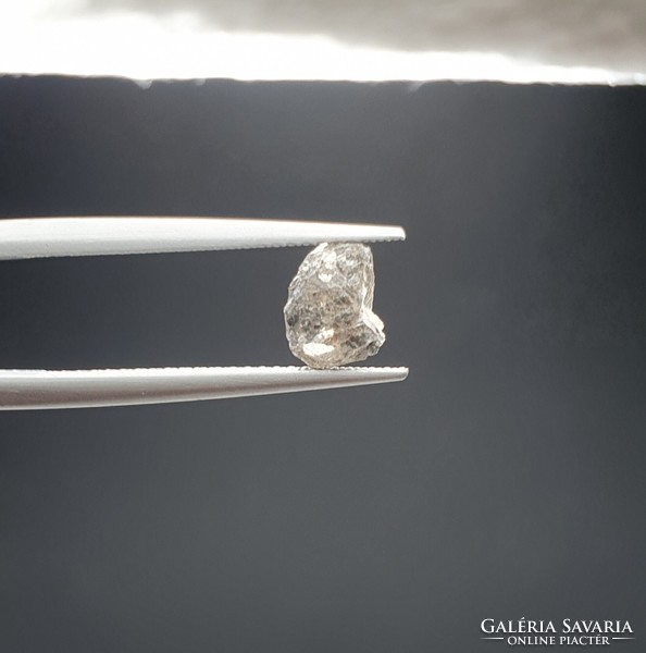 1.22 carat diamond crystal. With certification.