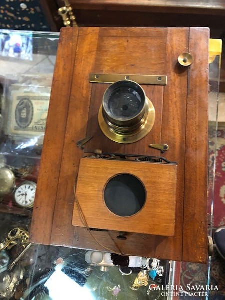 Rodenstock Munich wooden box camera from 1870, 210 optics.
