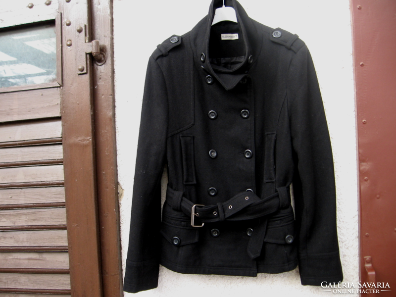 Black fabric clockhause short women's jacket