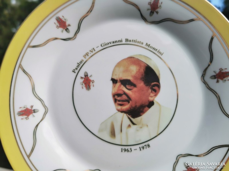 Vi. Pope Paul memorial plate