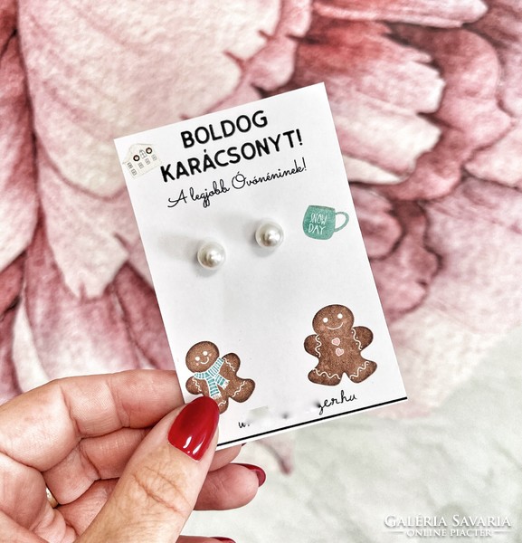 Pearl earrings for Christmas - for the kindergarten teacher