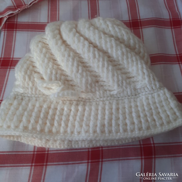 Women's crochet hat