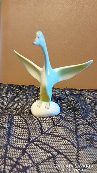 Ravenclaw porcelain figure - goose with spread wings