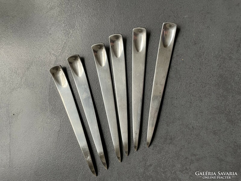 Modern 6-piece design 18/10 small spoon set