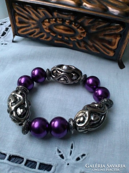 Mother-of-pearl purple beaded rubber bracelet