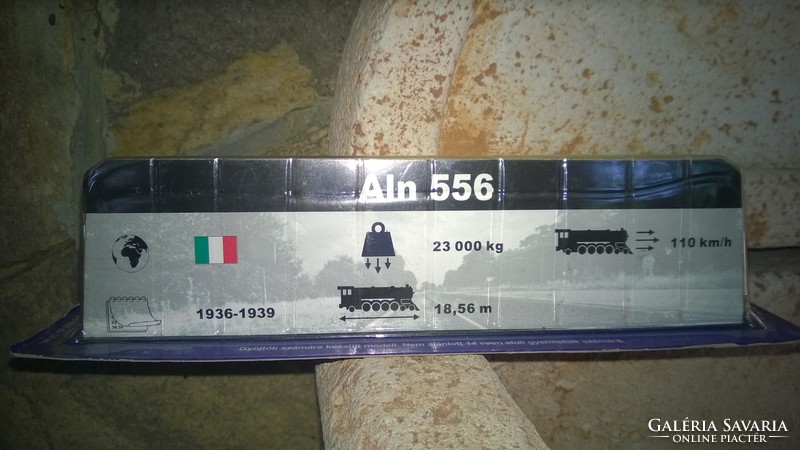Mozdony-vasút modell Aln 556  olasz