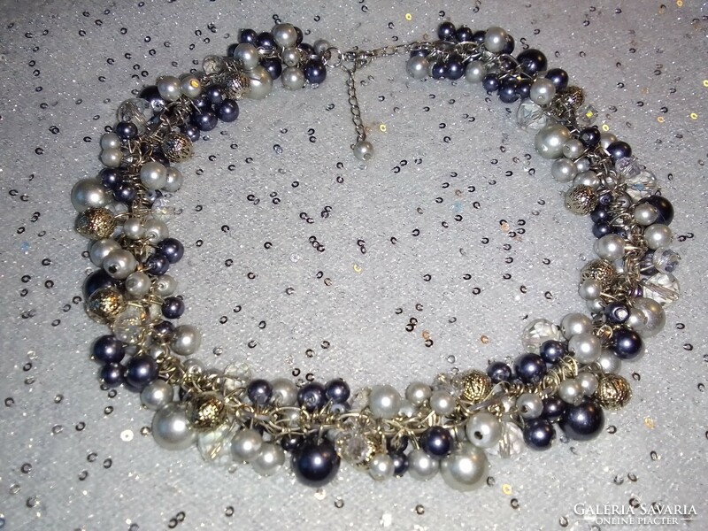 Fashion jewelry pearl necklace goes with every outfit!
