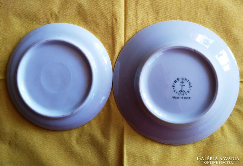 I am selling porcelain commemorative plates