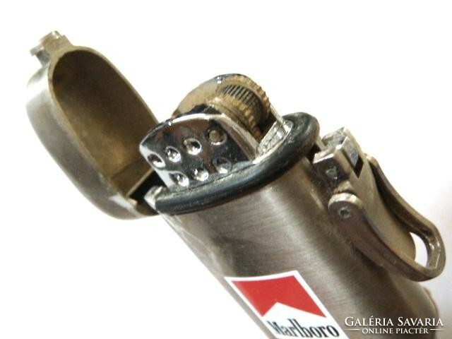 Interesting marlboro metal lighter with buckle tank shape