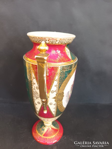 A baroque urn vase