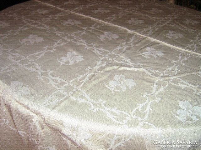 Beautiful violet damask tablecloth
