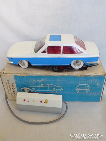Anker fiat 124 coupe in its own box
