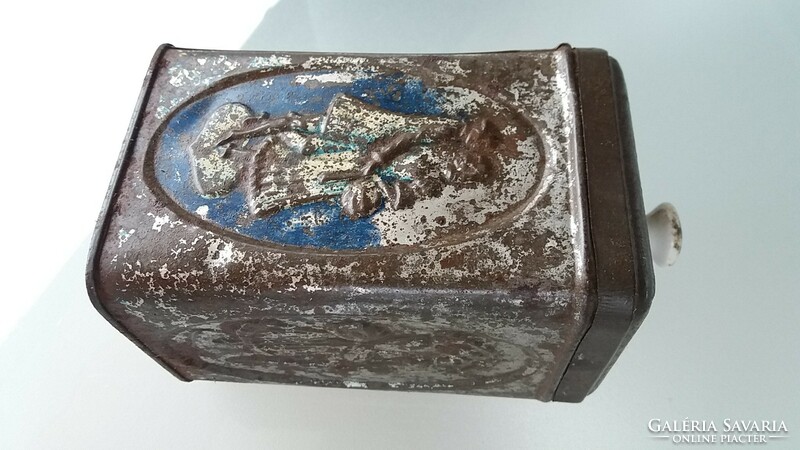 Antik fémdoboz porcelángombos régi cukros doboz